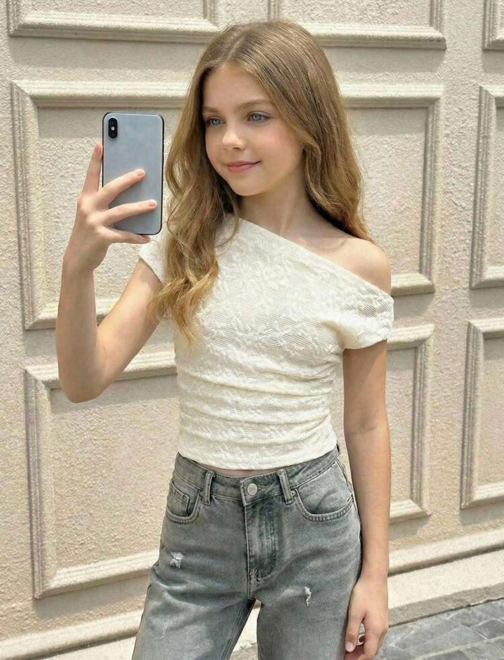 White top drop shoulder