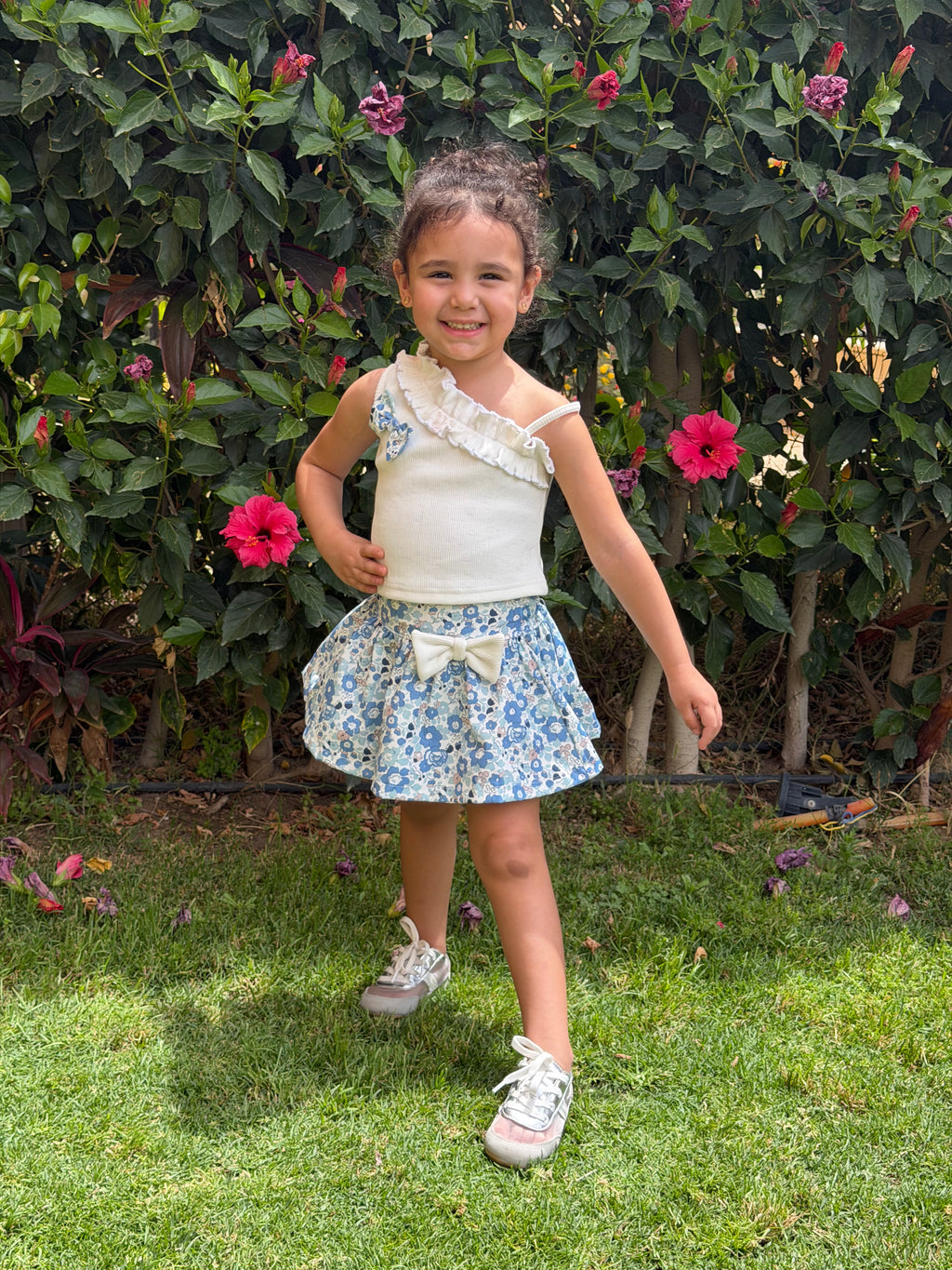 Set one shoulder floral skirt