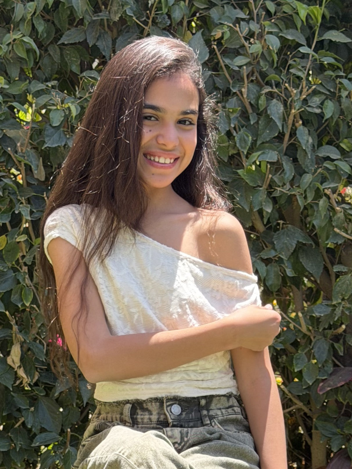 White top drop shoulder