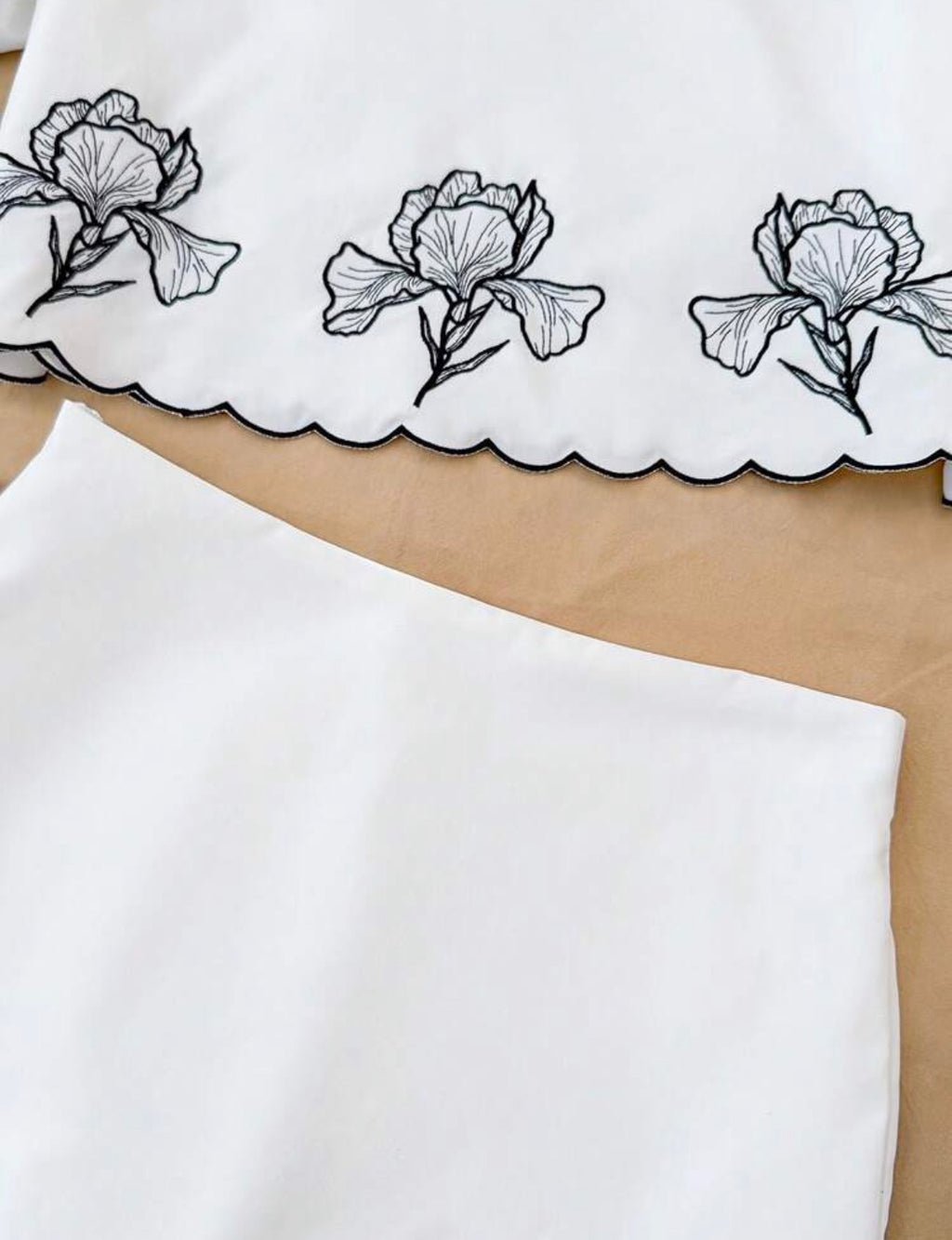 White set Black flowers